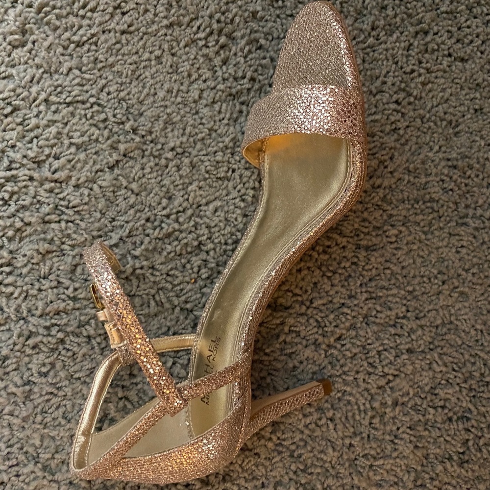 Size 7 Micheal Kors Rose Gold Heels - Picture 4 of 5